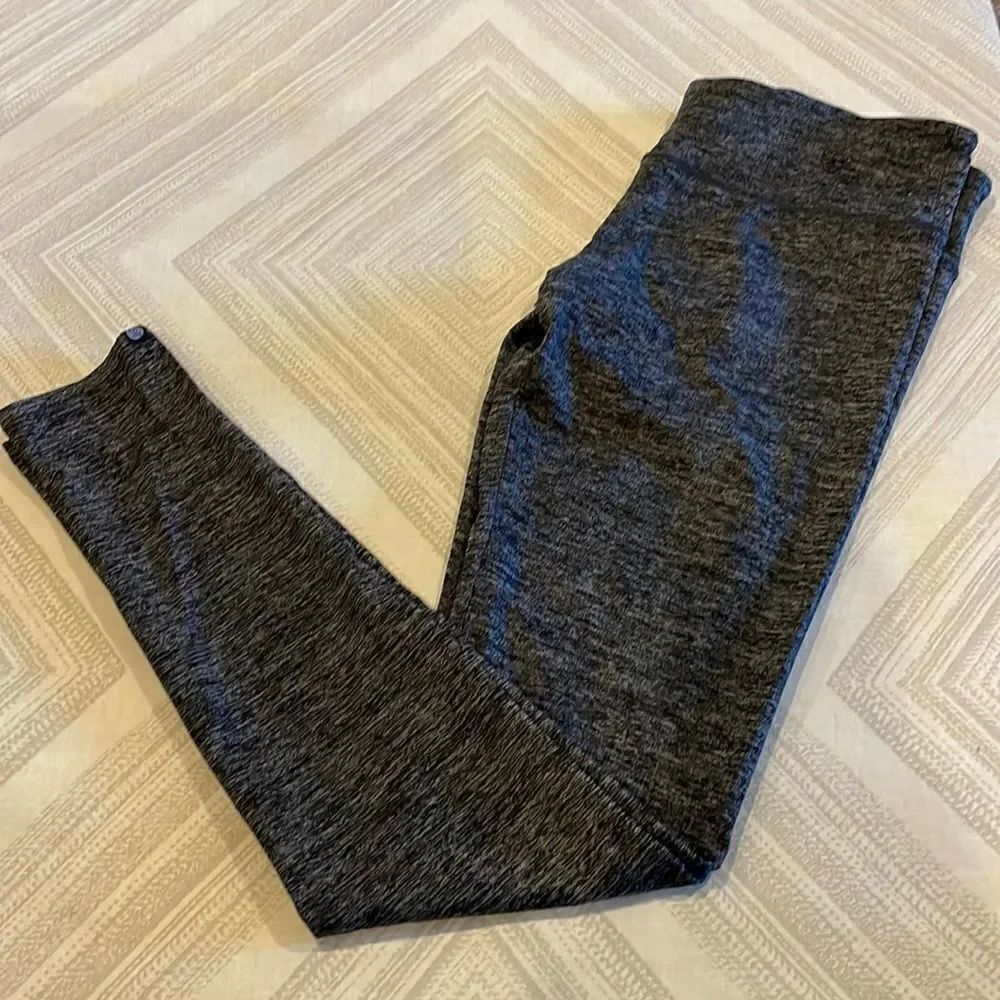 Onzie Women’s Grey & Black Full Length Leggings